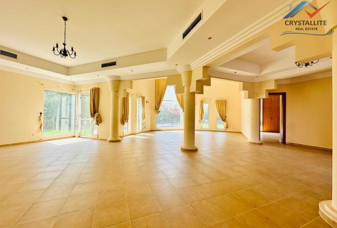 968512 - Property Image 2