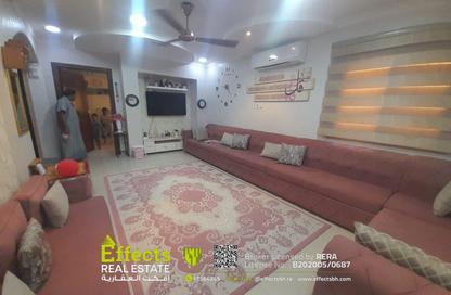 Villa - 4 Bedrooms - 5 Bathrooms for sale in Sanad - Central Governorate
