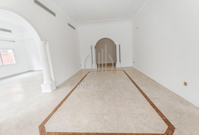 970154 - Property Image 2