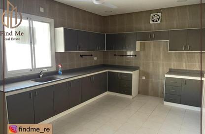 Apartment - 2 Bedrooms - 2 Bathrooms for rent in Tubli - Central Governorate