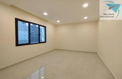 Apartment - 2 Bedrooms - 2 Bathrooms for rent in Al Burhama - Manama - Capital Governorate