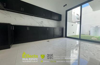 Villa - 3 Bedrooms - 5 Bathrooms for sale in Hamad Town - Northern Governorate