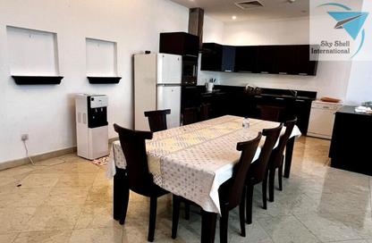Apartment - 2 Bedrooms - 3 Bathrooms for rent in Al Juffair - Capital Governorate
