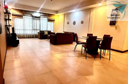 Apartment - 2 Bedrooms - 3 Bathrooms for rent in Al Juffair - Capital Governorate