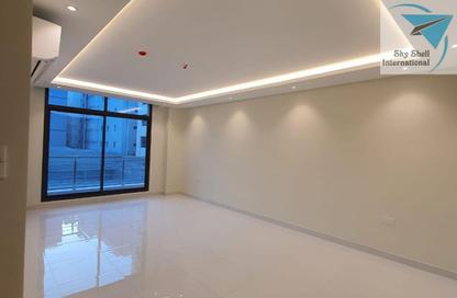 Apartment - 2 Bedrooms - 3 Bathrooms for rent in Hidd - Muharraq Governorate