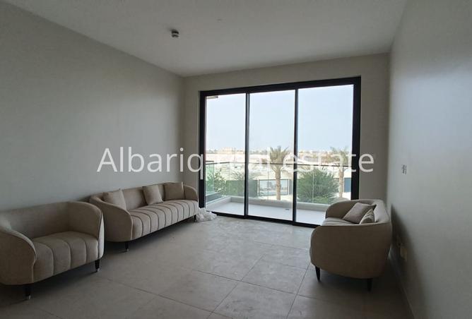 972215 - Property Main Image