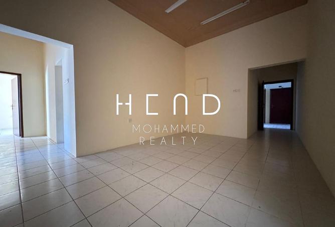 972548 - Property Image 2