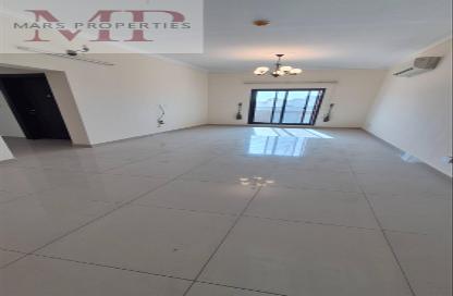 Apartment - 2 Bedrooms - 2 Bathrooms for rent in Um Al Hasam - Manama - Capital Governorate