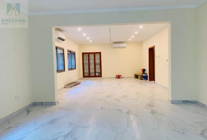 974799 - Property Image 3