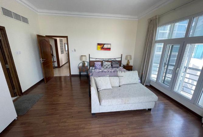 972949 - Property Image 2