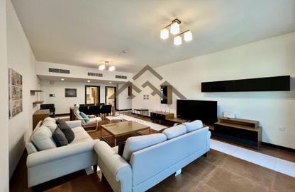Apartment - 3 Bedrooms - 4 Bathrooms for rent in Al Juffair - Capital Governorate