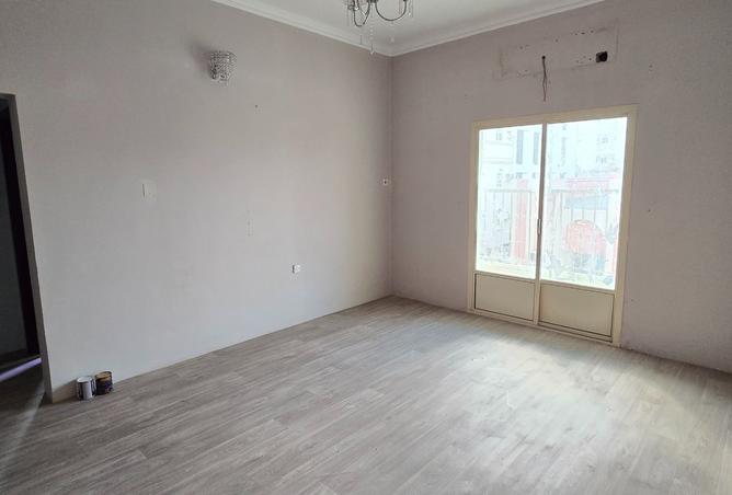 54069449 - Property Main Image