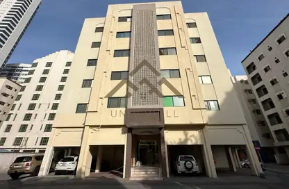 عمارة بالكامل - استوديو - 8 حمامات للبيع في شارع المعارض - الحورة - محافظة العاصمة