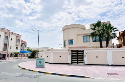Villa - 5 Bedrooms - 5 Bathrooms for rent in Tubli - Central Governorate