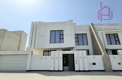 Villa - 4 Bedrooms - 5 Bathrooms for sale in Maqabah - Northern Governorate