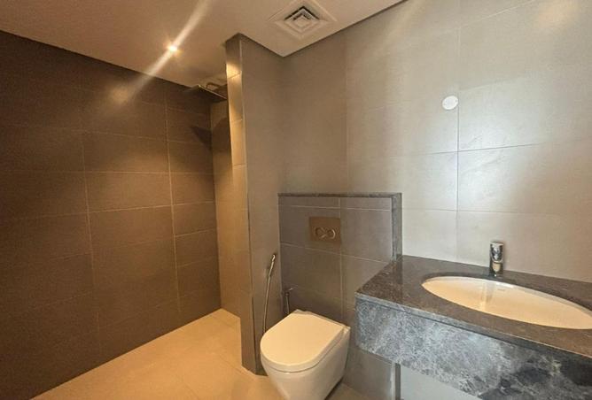 999423 - Property Image 3