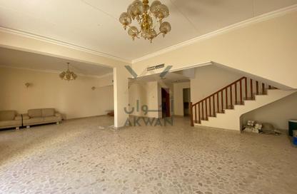 Villa - 4 Bedrooms - 4 Bathrooms for rent in Busaiteen - Muharraq Governorate