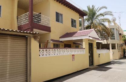 Villa - 5 Bedrooms - 6 Bathrooms for sale in Salmaniya - Manama - Capital Governorate