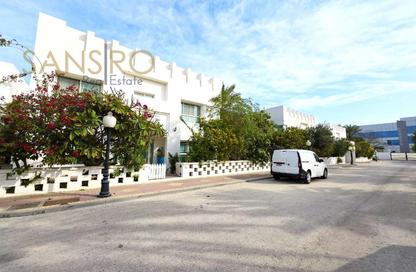 Villa - 3 Bedrooms - 4 Bathrooms for rent in Janabiya - Northern Governorate