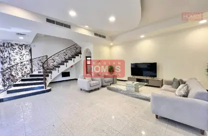 فيلا - 4 غرف نوم - 4 حمامات للايجار في البسيتين - المحرق