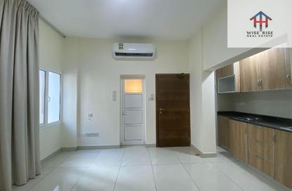 Apartment - Studio - 1 Bathroom for rent in Hoora - Capital Governorate