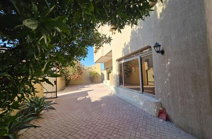 Villa - 4 Bedrooms - 5 Bathrooms for rent in Saar - Northern Governorate