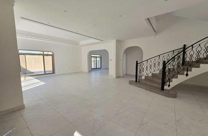 Villa - 4 Bedrooms - 5 Bathrooms for rent in Saar - Northern Governorate