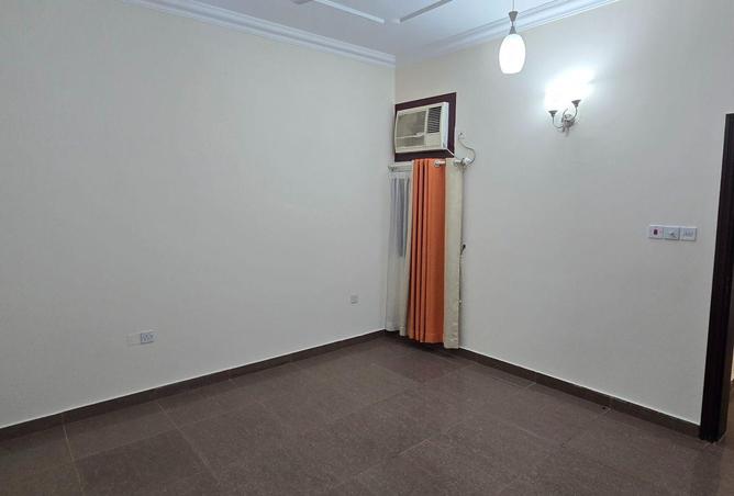 992254 - Property Image 3