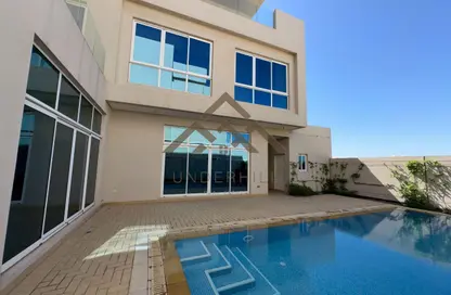 فيلا - 6 غرف نوم - 7 حمامات للايجار في الجنبية - المحافظة الشمالية