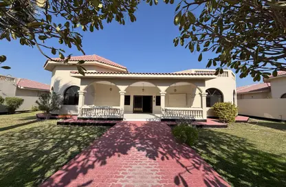 Villa - 4 Bedrooms - 5 Bathrooms for rent in Saar - Northern Governorate