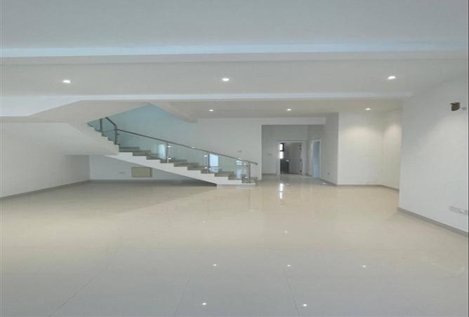 994831 - Property Image 2