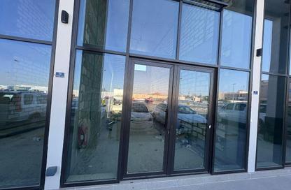 Shop - Studio - 2 Bathrooms for rent in Dumistan - Northern Governorate
