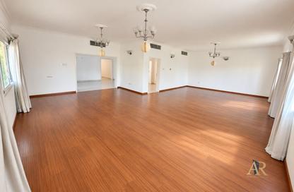 Villa - 3 - 4 for rent in Saar - Northern Governorate