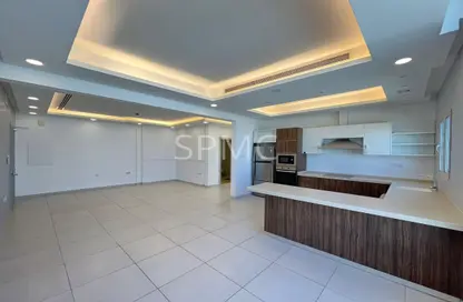 Apartment - 2 Bedrooms - 2 Bathrooms for rent in Maqabah - Northern Governorate