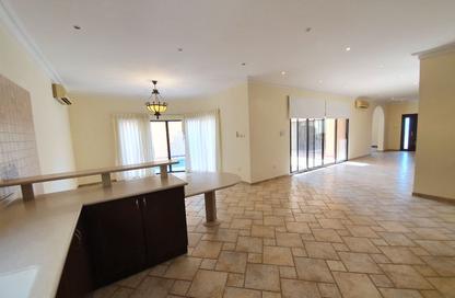 Villa - 4 Bedrooms - 4 Bathrooms for rent in Saar - Northern Governorate