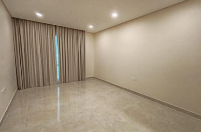 Apartment - 2 Bedrooms - 2 Bathrooms for rent in Al Burhama - Manama - Capital Governorate Apartment - 2 Bedrooms - 2 Bathrooms for rent in Al Burhama - Manama - Capital Governorate