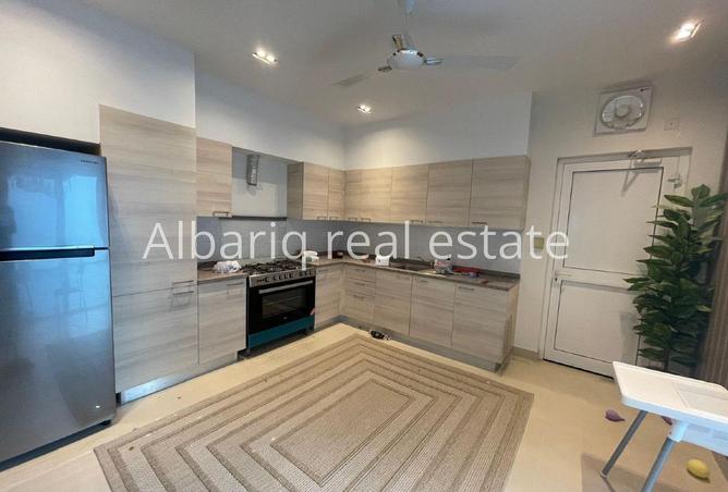 992232 - Property Image 2