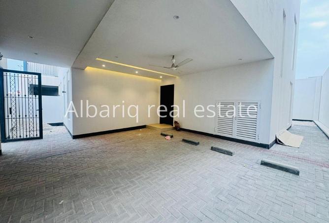 992232 - Property Image 3