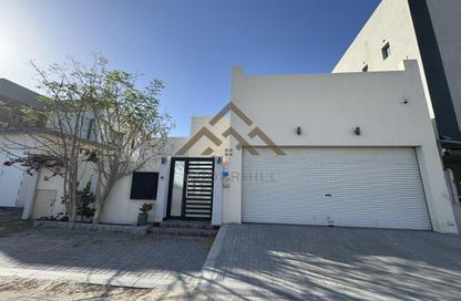 Villa - 2 Bedrooms - 2 Bathrooms for rent in Salmabad - Central Governorate