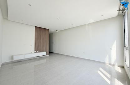 Apartment - 2 - 3 for rent in Hidd - Muharraq Governorate