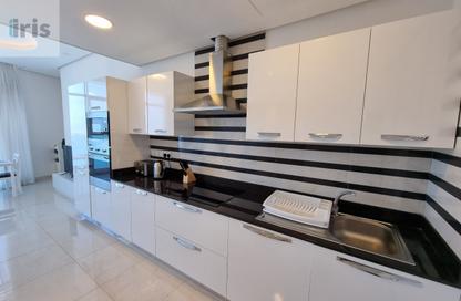 Apartment - 1 Bedroom - 2 Bathrooms for sale in Al Juffair - Capital Governorate