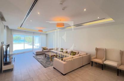 Villa - 5 Bedrooms - 6 Bathrooms for rent in Amwaj Avenue - Amwaj Islands - Muharraq Governorate Villa - 5 Bedrooms - 6 Bathrooms for rent in Amwaj Avenue - Amwaj Islands - Muharraq Governorate