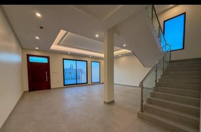 Villa - 4 Bedrooms - 5 Bathrooms for rent in Salmaniya - Manama - Capital Governorate