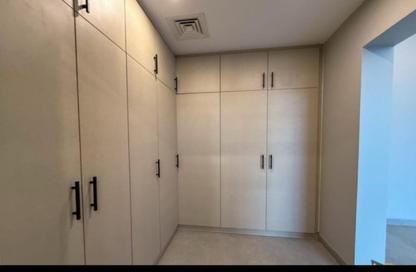 Villa - 4 Bedrooms - 5 Bathrooms for rent in Salmaniya - Manama - Capital Governorate