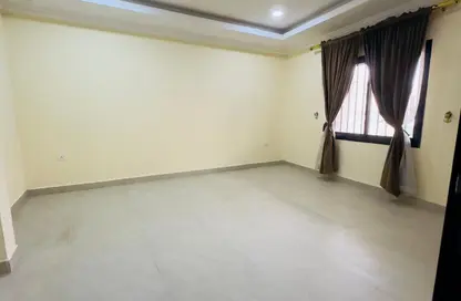 Apartment - 2 Bedrooms - 2 Bathrooms for rent in Tubli - Central Governorate