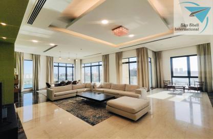 Apartment - 4 Bedrooms - 5 Bathrooms for sale in Reef Island - Capital Governorate