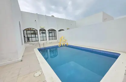 Compound - 3 Bedrooms - 3 Bathrooms for rent in Saar - Northern Governorate