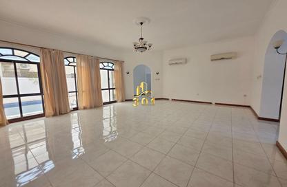 Compound - 3 Bedrooms - 3 Bathrooms for rent in Saar - Northern Governorate