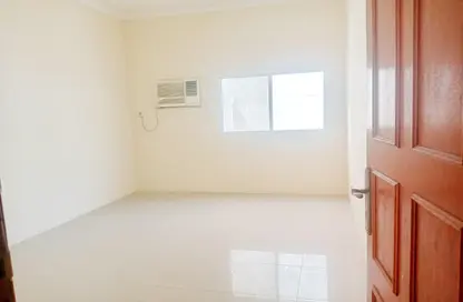 Apartment - 2 Bedrooms - 2 Bathrooms for rent in Mahooz - Manama - Capital Governorate