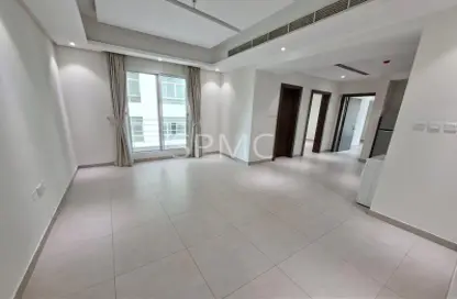 Apartment - 2 Bedrooms - 2 Bathrooms for rent in Al Burhama - Manama - Capital Governorate